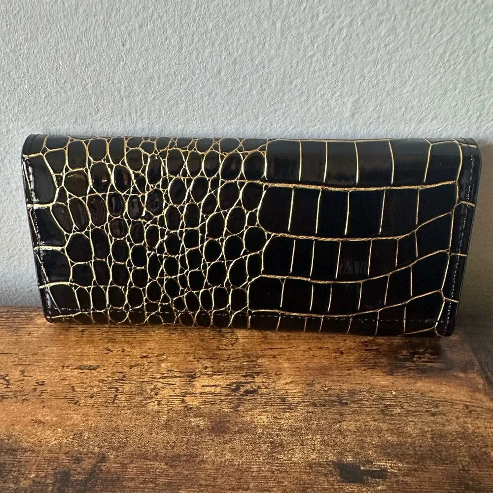 Elegant Black Women’s Crocodile Wallet with Gold Embossed Detail and Swan NWT - Picture 8 of 9